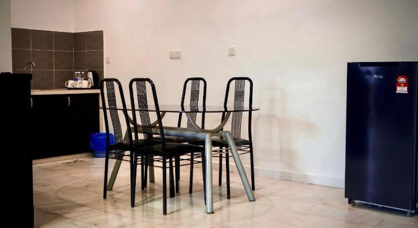 Stallions Suites Penang Jelutong Экстерьер фото